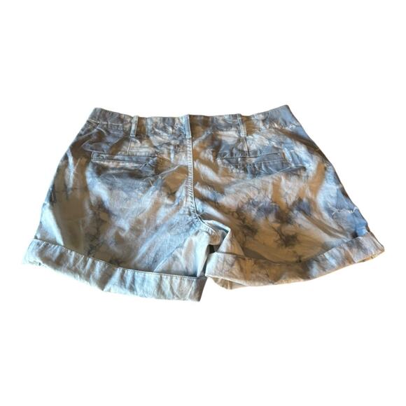 Gap Khakis White & Blue Tie Dye 5" shorts Size 2 - Picture 2 of 3